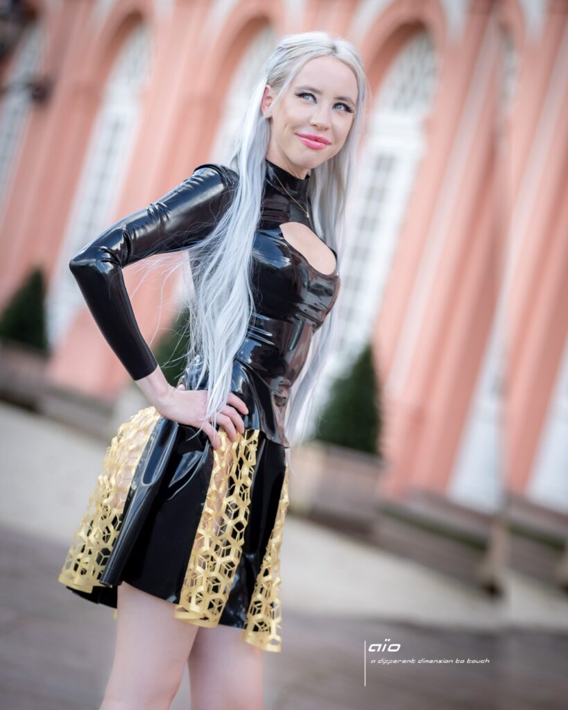 mesh skirt, getragen von Blondemodelgirl, Foto: fetish.art.photography